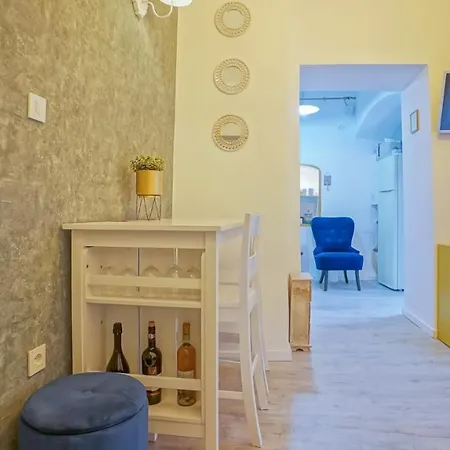 Coroni Studio Piata Sfatului Apartment