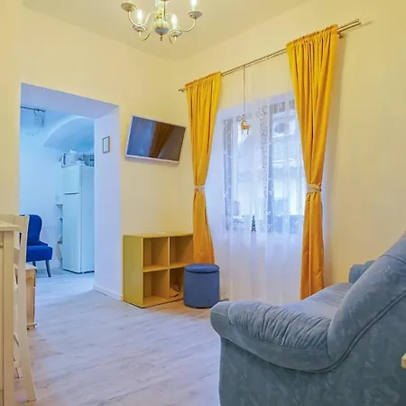 Coroni Studio Piata Sfatului Apartment Brasov